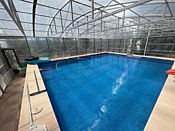 062257 Venta de casa con piscina y terraza en Onil