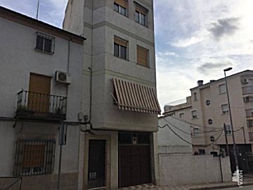  Venta de piso con terraza en Torredonjimeno