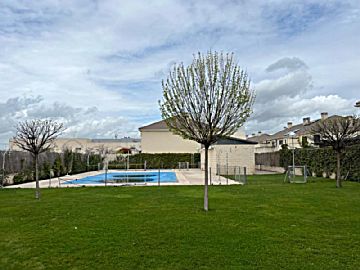 1712677314650.jpg Venta de casa con terraza en Aranjuez, Pau de la Montaña