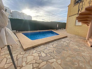 Imagen 1 Venta de casa con piscina y terraza en Centro Urbano (Dénia)