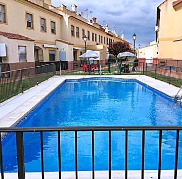 Imagen 1 Venta de casa con piscina en Fuente de Piedra