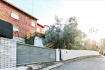 9236-13 Venta de casas/chalet con terraza en Corbera de Llobregat