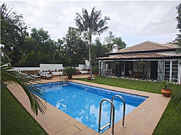  Venta de casa con piscina y terraza en La Orotava 