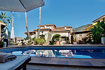 Foto Venta de casa con piscina y terraza en Alhaurín de la Torre, Costa del Sol