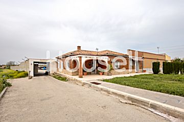  Venta de casas/chalet con terraza en Arrayanes-Belén (Linares)